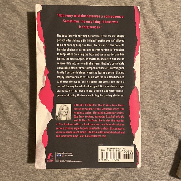 Colleen Hoover Bundle of books! - Picture 3 of 3